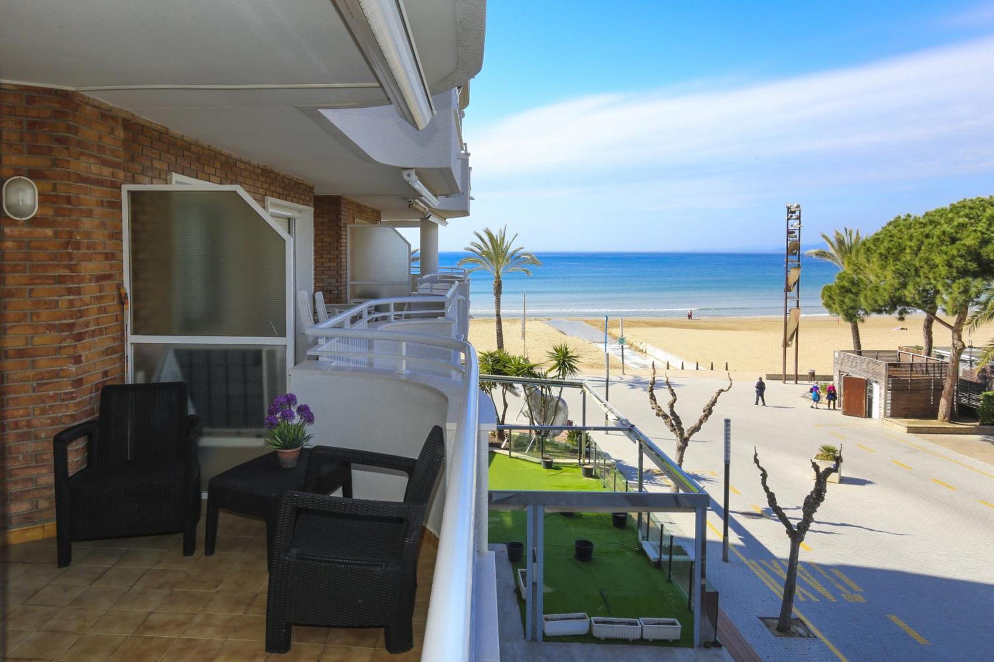 Santillana Homestay By Turismar Salou Exterior photo